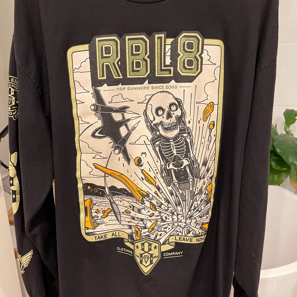 Rebel8 xl long sleeve